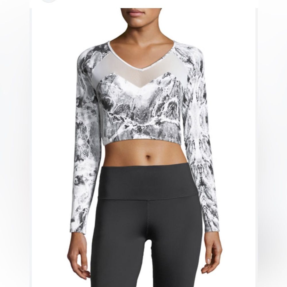 Varley Alpine Performance Crop Top in Tye Day S